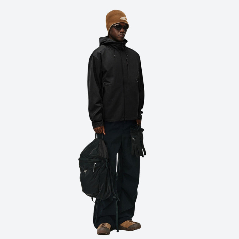 Unisex seamless waterproof softshell jacket - black softshell jacket, for powder days and winter commute