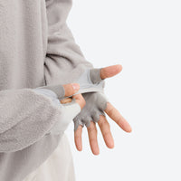 
                  
                    Wrinkle-resistant hooded mid-layer with thumb cuffs - hooded mid-layer pullover, for hiking and trail walking
                  
                