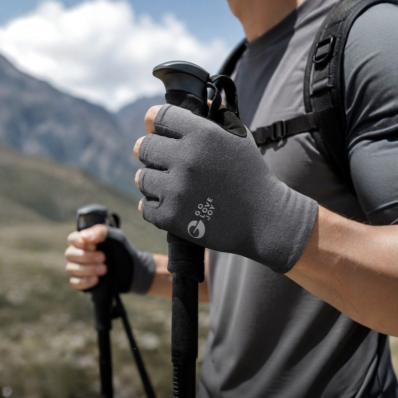 Trail gloves with touchscreen fingertips and grip palm - merino wool hiking gloves on hikers, for cycling and commuting