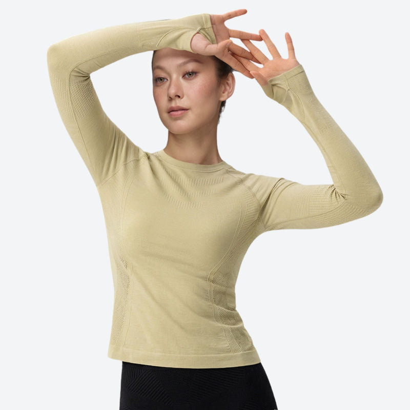 Soft merino wool baselayer with temperature control - beige merino wool baselayer long-sleeve on women