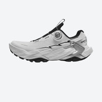 
                  
                    Trail shoes with 125mm wide forefoot and Boa fit - white Boa trail shoes with wide forefoot, for long-distance trail races
                  
                