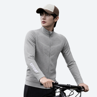 
                  
                    Breathable quick-dry base layer with full zip - light gray 3D channel full-zip baselayer on men with bicycle
                  
                