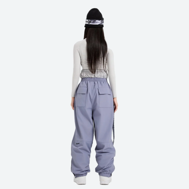 Breathable minimalist 2-layer ski jacket set - lavender snow pants with white top, for skiing and snowboarding