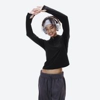 
                  
                    Unisex boxfleece half-zip sweatshirt - black boxfleece half-zip sweatshirt on women, for layering in cold weather
                  
                