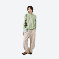 
                  
                    Soft boxy fleece sweater for cold days - light green boxfleece half-zip sweatshirt on women, for camping and outdoor weekends
                  
                