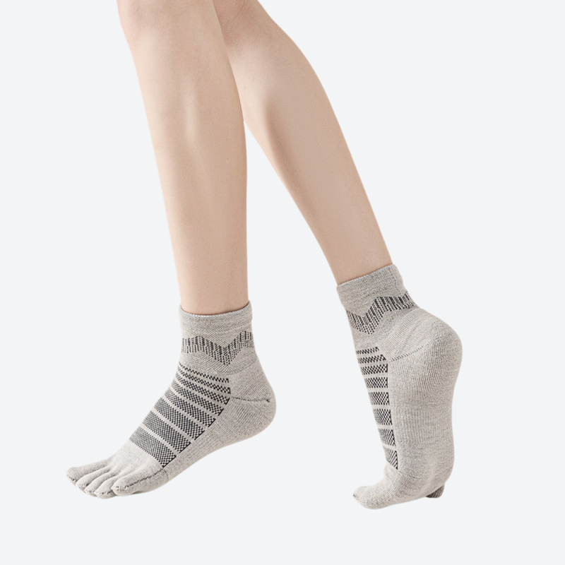Cushioned five-toe merino wool socks - gray five-toe merino wool socks on feet, for sandal and shoe pairing