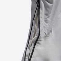 
                  
                    Women's breathable floral print ski suit - lavender, seam close-up detail, for powder days and winter commute
                  
                