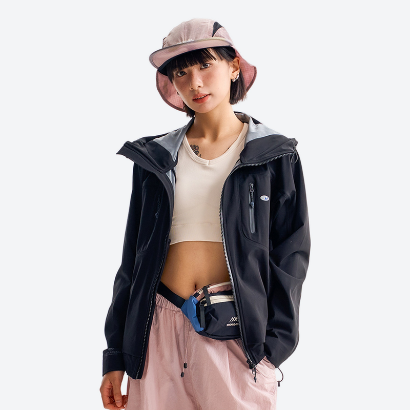 Unisex lightweight softshell rain jacket for outdoor - black softshell jacket, for cold-weather outdoor wear