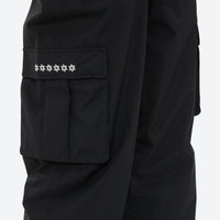 
                  
                    Breathable 3-layer suspender ski pants with cargo pockets - black, for resort and backcountry days
                  
                