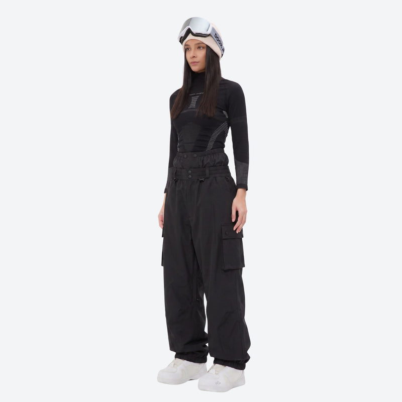 Women's waterproof 3L snow jacket and pants - black snow pants with black top, for skiing and snowboarding