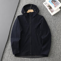
                  
                    Men's breathable water-repellent softshell shell - navy softshell jacket, for hiking and trekking
                  
                