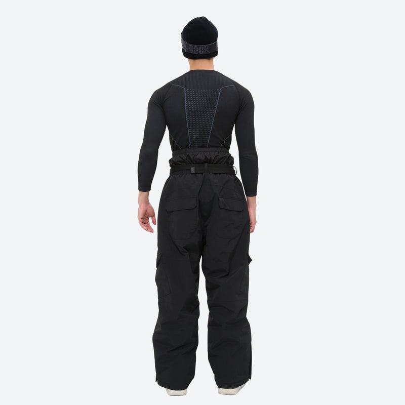Men's 3-layer snowboard jacket and pants - black snow pants with black top, on-model back view, for powder and piste riding