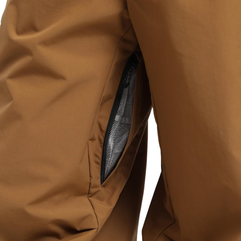 3-layer snowboard cargo pants - tan snow pants, knee zip vent close-up detail, for powder days and winter commute