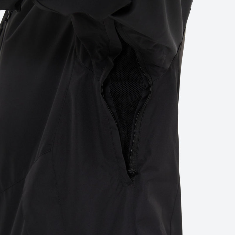 Unisex snowboard jacket and bibs set - black, underarm zip vent close-up detail, for skiing and snowboarding