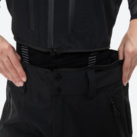 
                  
                    Breathable 3-layer ski bibs with cross-back straps - black, for resort and backcountry days
                  
                
