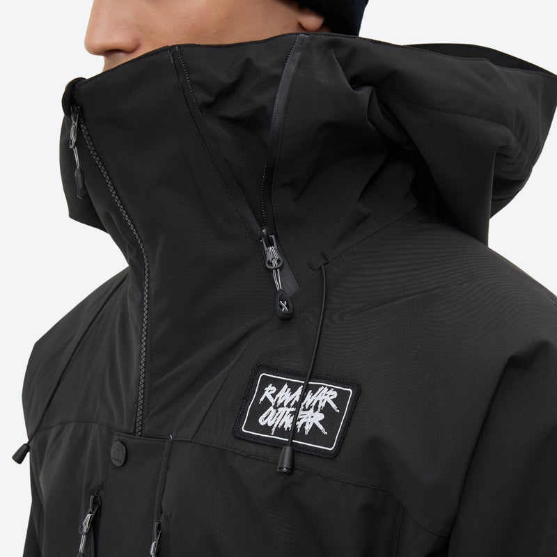 One-piece snowboard suit with knee reinforcement - black one-piece suit, collar close-up detail, for powder and piste riding