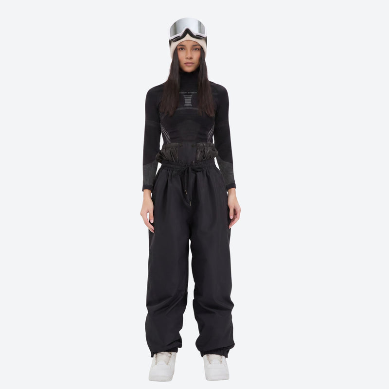 Breathable minimalist 2-layer ski jacket set - black snow pants with black top, for resort and street wear