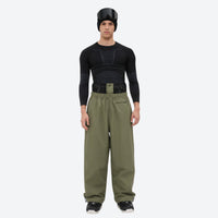 
                  
                    Men's minimalist breathable ski jacket set - olive green snow pants, on-model front view, for skiing and snowboarding
                  
                