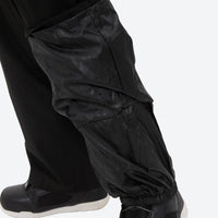
                  
                    Men's waterproof 2L snow jacket and pants - black snow pants, for powder days and winter commute
                  
                