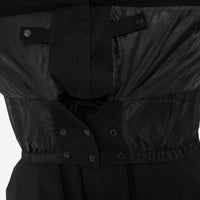 
                  
                    Men's minimalist breathable ski jacket set - black, inner snow skirt close-up detail, for skiing and snowboarding
                  
                
