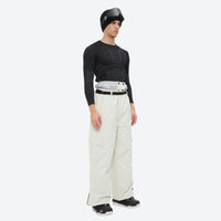 
                  
                    Unisex 3L snowboard jacket and pants - white snow pants, on-model three-quarter front view, for cold-weather winter sports
                  
                