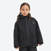 
                  
                    Kids breathable 2-layer ski suit - black kids jacket, on-model front view, for family resort trips
                  
                
