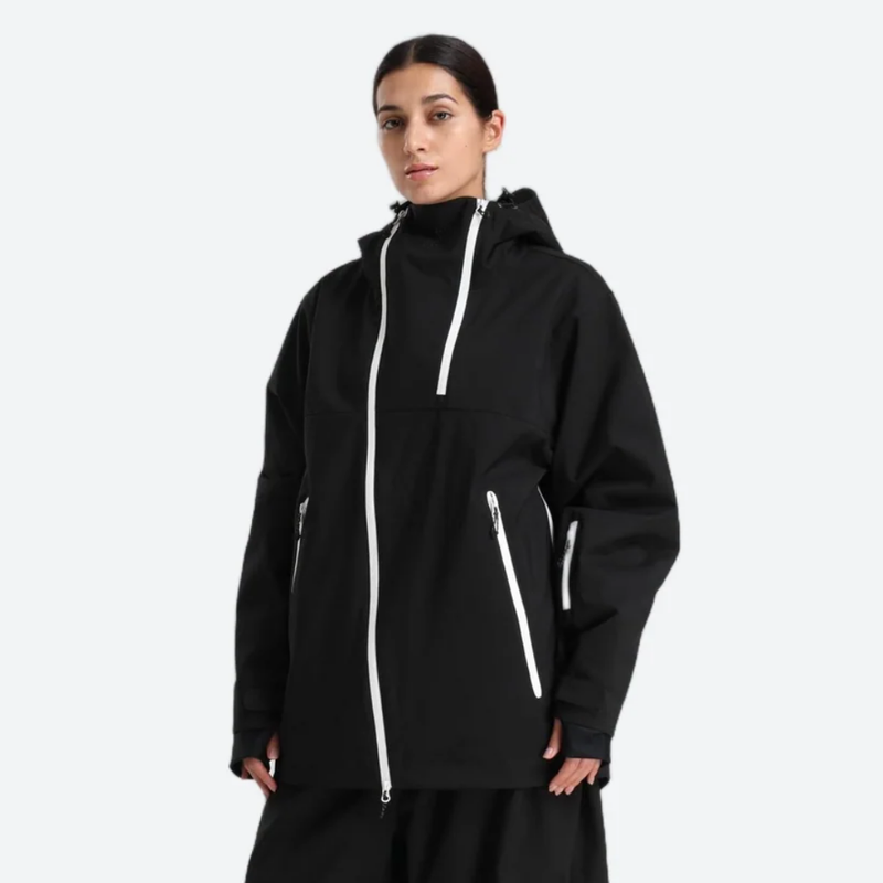 Women's breathable 2-layer snowboard jacket and pants - black, for powder days and winter commute