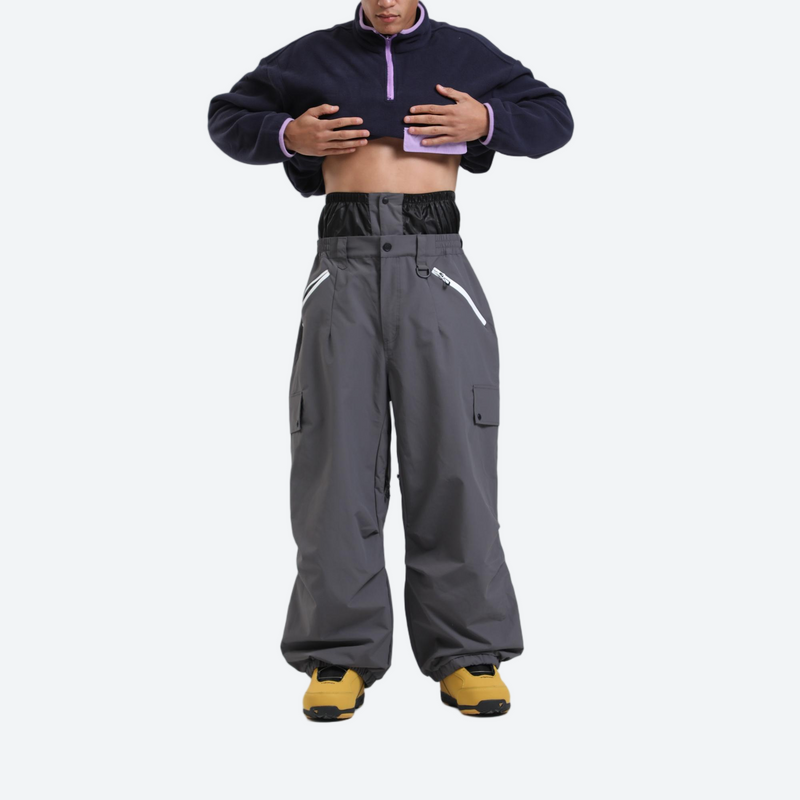 3-layer snowboard cargo pants - gray snow pants, waistband close-up with lifted jacket, for skiing and snowboarding