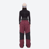 
                  
                    Colorblock snowboard jacket and pants set - women's wine colorblock pants with black base layer, for powder and piste riding
                  
                