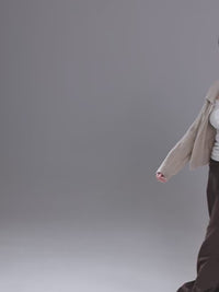 
                  
                    Load and play video in Gallery viewer, Women&amp;#39;s 7A antibacterial hooded sun jacket - , on-model video preview, for travel and city walks
                  
                