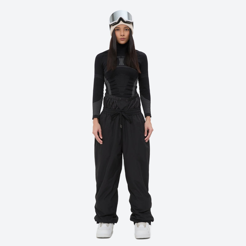 Unisex 2-layer snowboard jacket and pants - black snow pants with black top, for powder days and winter commute